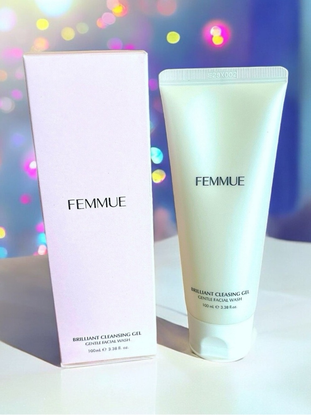 Brilliant Cleansing Gel – Gentle Facial Wash in Light Pink & White